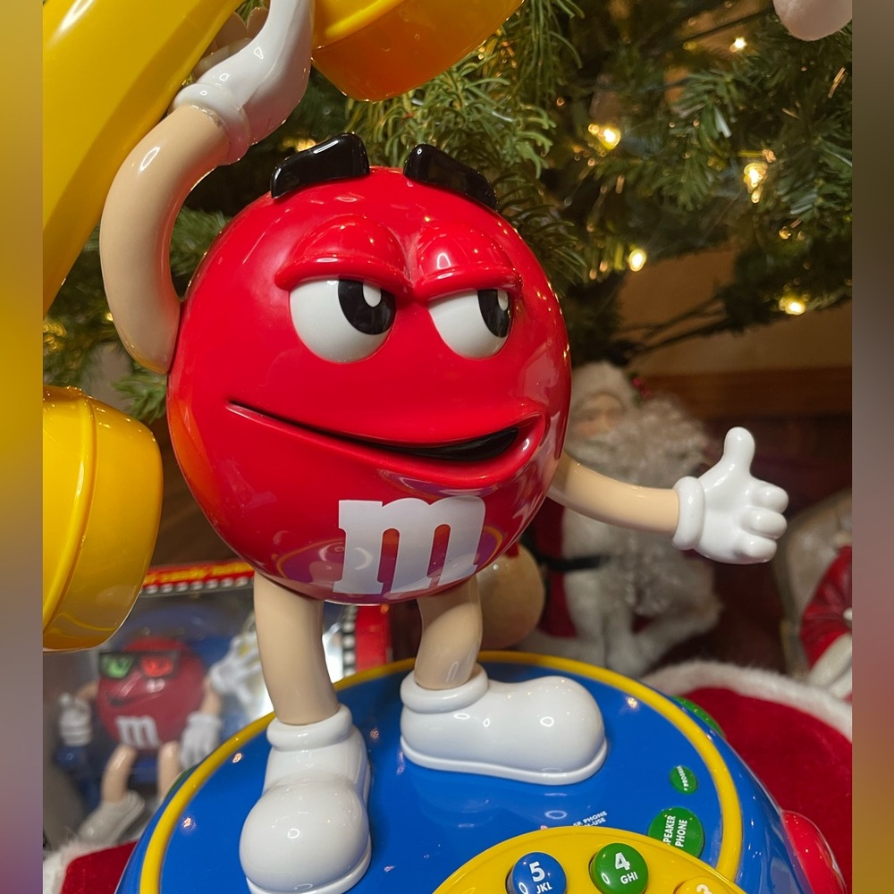 One-of-a-Kind Vintage M&M Phone – The Ultimate Retro Find! - Picture 2 of 6